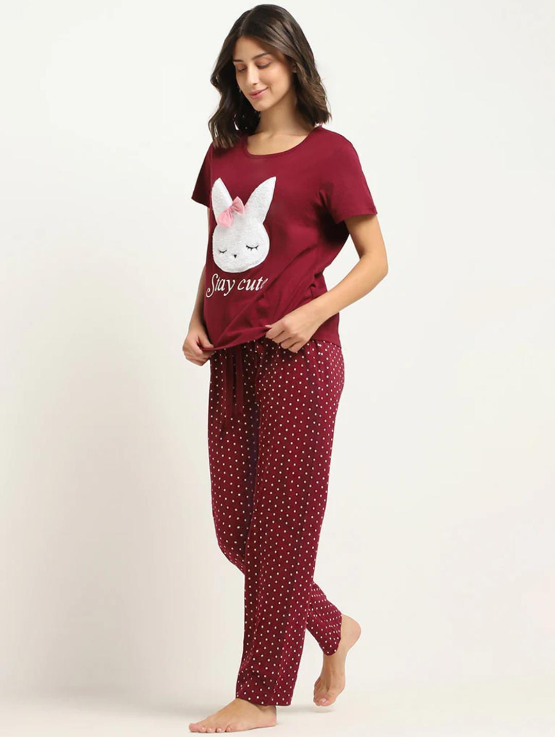 047 Mehroon Cat Printed T.Shirt Half Seleevs With Polka Dot Trouser