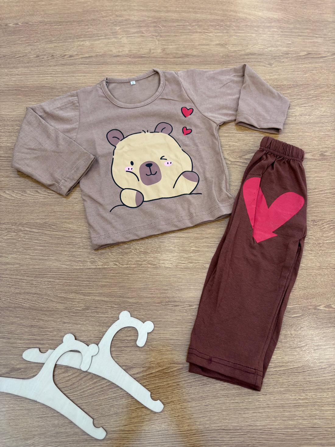 00001 Brown Bear Printed Full Sleeves T-shirt with Heart Printed Pajama Kids Suits