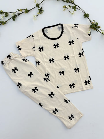 0000 Cream Black Bow Printed Half Sleeves T-shirt with Bow Printed Pajama Kids Suits