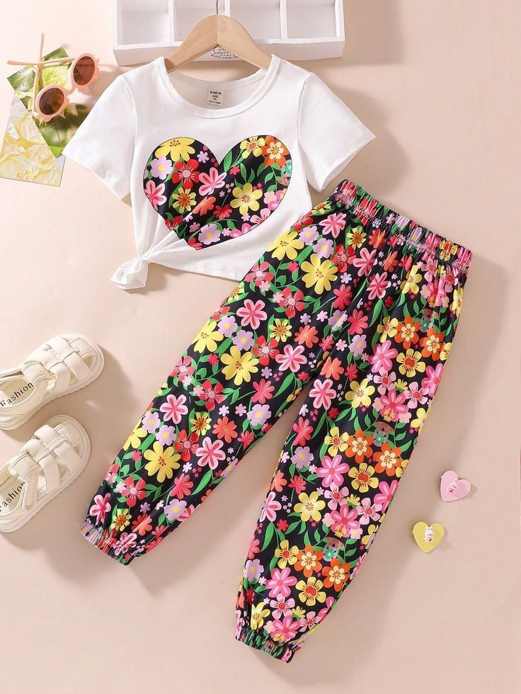 0000 Offwhite Flower Heart Printed Half Sleeves T-shirt with Flower Printed Pajama Kids Suits