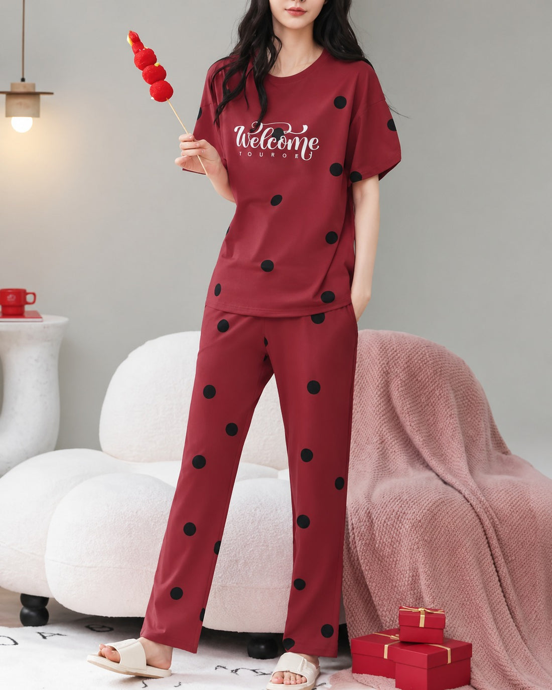 0000 Red Welcome Printed Half Sleeves T-shirt With Black Polka Dot Printed Pajama Suit