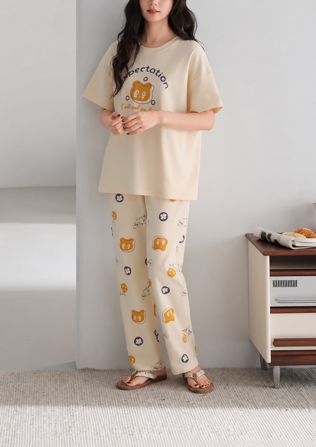0000 Offwhite Expectation Printed Half Sleeves T-shirt With Printed Pajama Suit