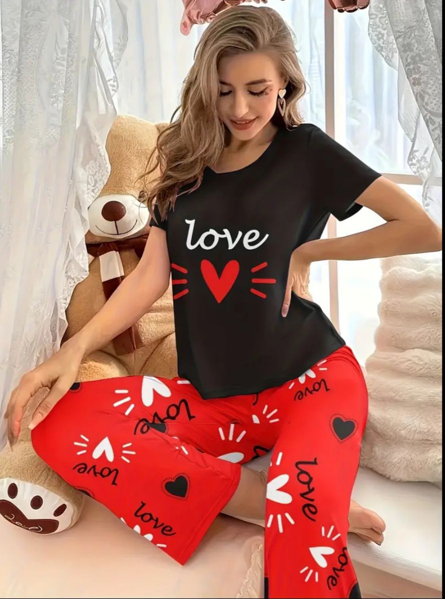 0001 Black Love heart Printed Half Sleeves T-shirt With Red Heart Printed Pajama Suit