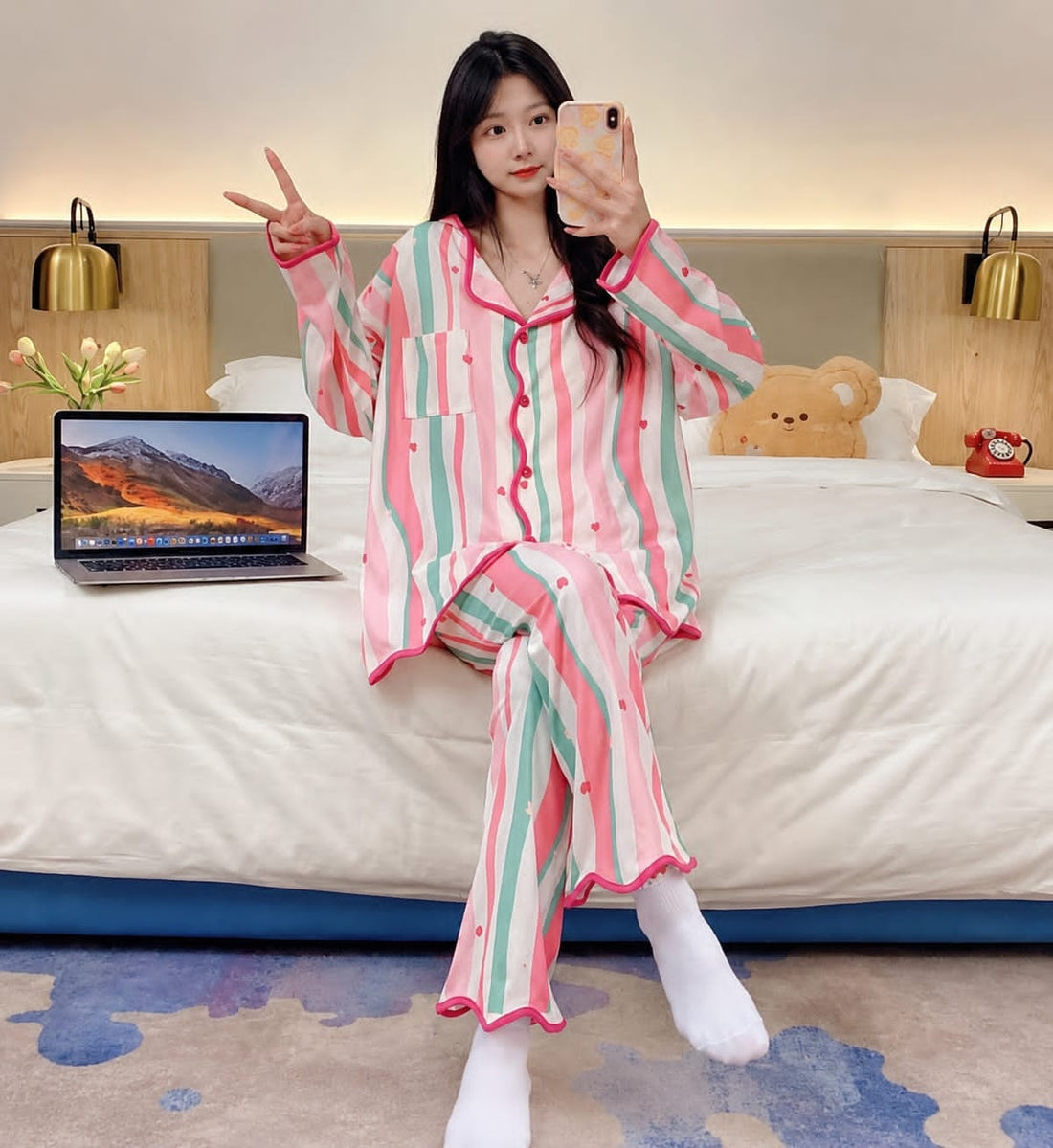 0000 Offwhite All Over Multi Lining Star Printed Front Button Style For Her