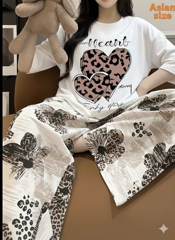 0000 Offwhite Double Heart Cheetah Printed Half Sleeves T-shirt With Flower Printed Pajama Suit
