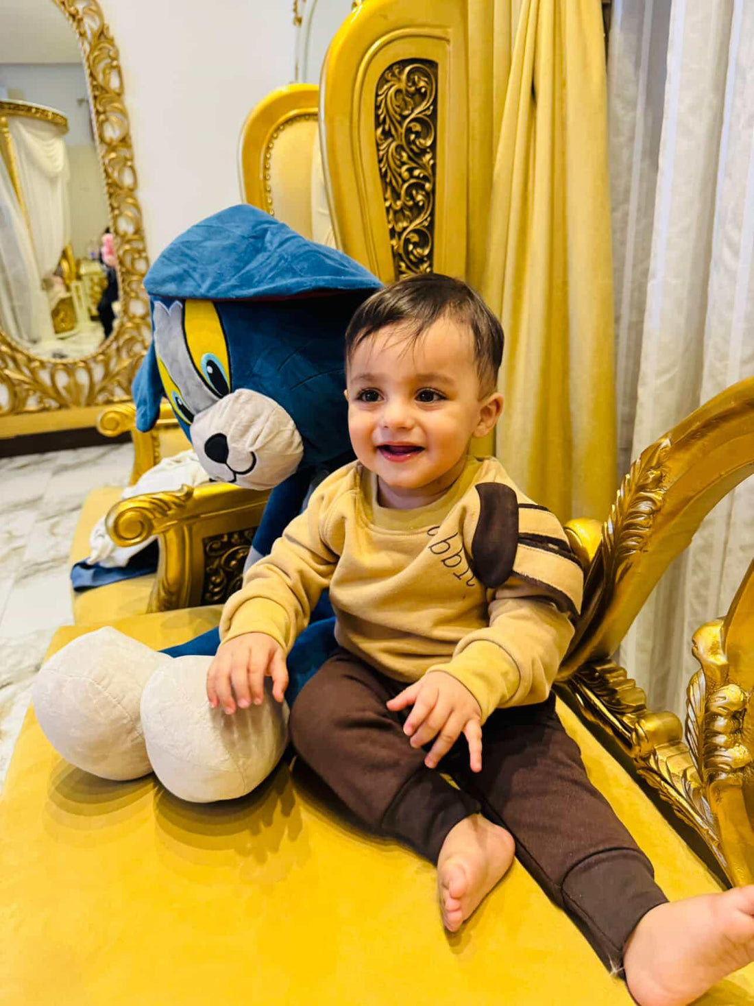 0000 Camel Brown Fleece-Lined Winter Outfit Cute Rabbit design Sweatshirt With Cute Rabbit lined Trouser Tracksuit For Kids