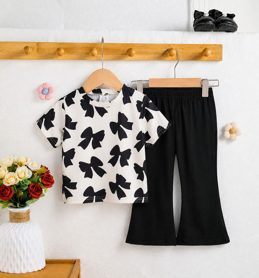 0000 Offwhite Black Bow Printed Half Sleeves T-shirt with Bottle Black Pajama Kids Suits