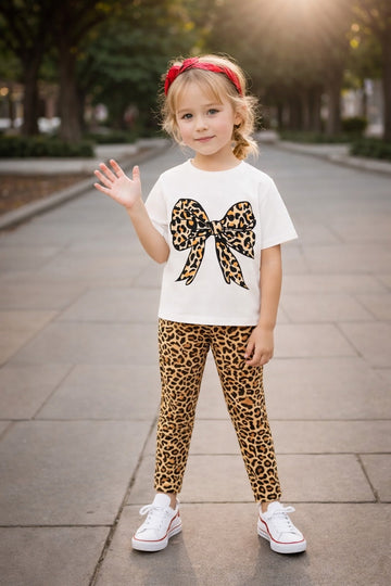 0000 Offwhite Cheetah Printed Bow Half Sleeves T-shirt with cheetah Printed Pajama Kids Suits