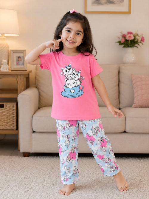 0000 A Baby Pink Cats Printed Half Sleeves T-shirt with Cats Printed Pajama Kids Suits